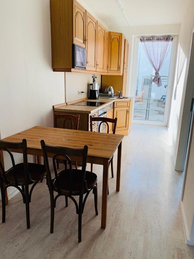 Großartige 3 Zimmer Ferienwohnung mit Kamin und Garten für 1-6 Personen Kaufbeuren Exterior foto