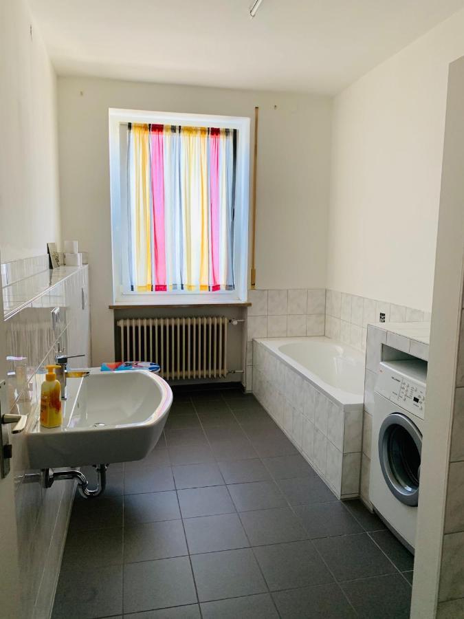 Großartige 3 Zimmer Ferienwohnung mit Kamin und Garten für 1-6 Personen Kaufbeuren Exterior foto